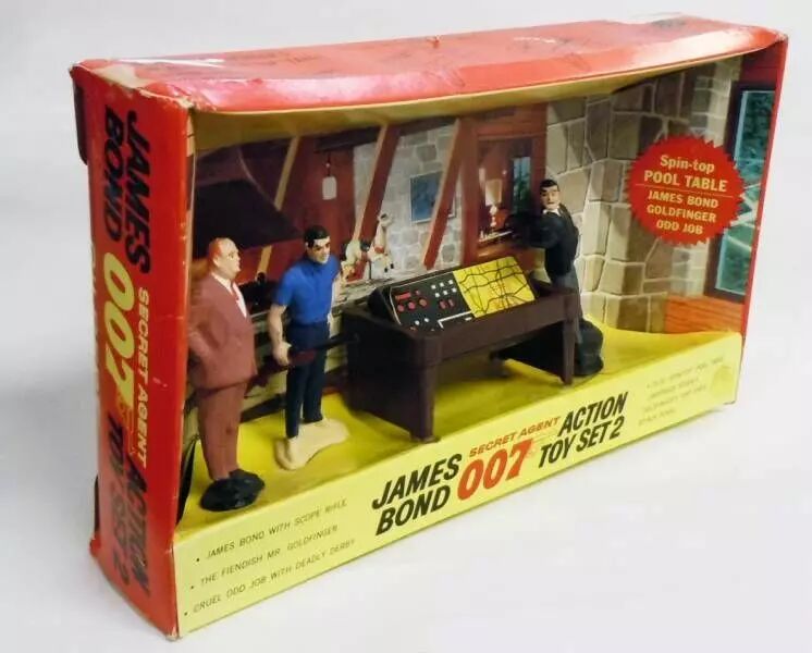 James Bond (Vintage) Figurines Gilbert Goldfinger Action Toy Set 2
