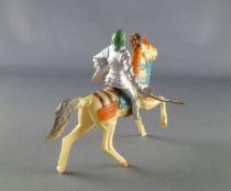 cyrnos___moyen_age___cavalier_casque_epee_vers_le_bas___bouclier_2