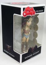 wonder_woman___figurine_vinyle_rock_candy___dawn_of_justice_wonder_woman__2_