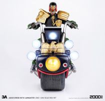 2000 A.D. - 3A 1:12 scale action-figure - Judge Dredd & Lawmaster Mk1