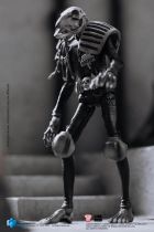 2000 AD: Judge Dredd - Hiya Toys - Judge Mortis (Black & White) 1:18 Scale Figure