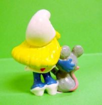 20410 Smurfette with mouse