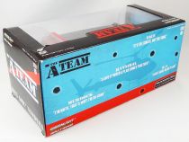 A-Team - Greenlight Hollywood - 1:24 scale die-cast 1983 GMC Vandura (red wheels)