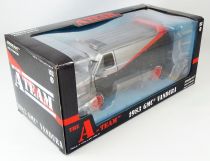 A-Team - Greenlight Hollywood - 1:24 scale die-cast 1983 GMC Vandura (red wheels)