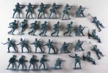 Airfix 51451-2 1:32 WW2 German Infantry with 1973 Box