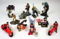 akira___kaiyodo___movic_capsule_toys___set_de_10_figurines