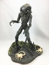 Alien - McFarlane Toys Movie Maniacs - Alien 30 cm