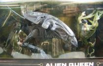 aliens___mcfarlane_toys_movie_maniacs_6___alien_queen_02