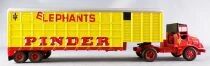 Altaya Ixo Pinder Circus Marmon Truck & Elephants Trailer 1:64 Mint no Box 2