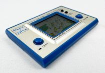 Altic - Handheld Game Play & Time - Frogs Loose