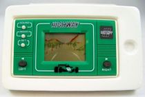 Altic LCD Game (Centre Auto Feu Vert) - Handheld Game & Watch - Highway 05