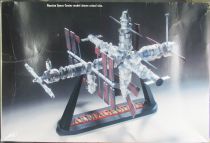 Armageddon - Revell 85-3628 - Russian Space Center 1:144 MIB