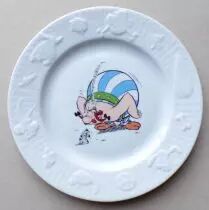  Asterix - 6 x Porcelain Dinner Plates -  Obelix & Idefix Mint Condition