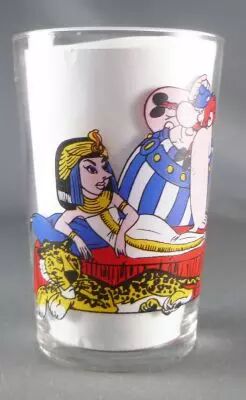 Asterix - Amora Mustard glass with � S�ries -  Ob�lix & Cleopater laying