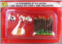 Asterix - ATLAS Editions - Gaul\\\'s village - #11 : Farmer woman with cow + haystack + fence