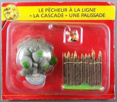 Asterix - ATLAS Editions - Gaul\'s village - #16 : fisherman + waterfall + fence Open Card