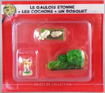 Asterix - ATLAS Editions - Gaul\\\'s village - #17 : amazed gaul + pigs + copse