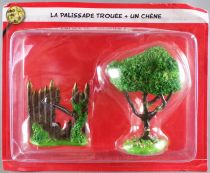 Asterix - ATLAS Editions - Gaul\\\'s village - #19 - fence with hole + oak