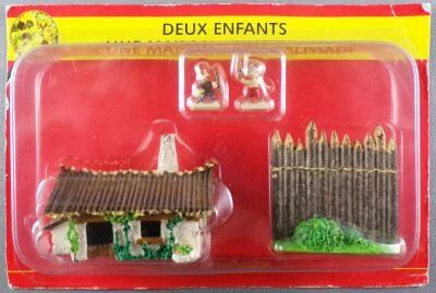 Asterix - ATLAS Editions - Gaul\\\'s village - #23 : two children + house + fence