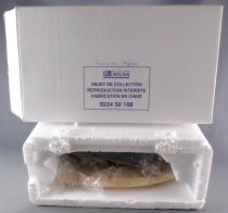 Asterix - Atlas Plastoy - Resin Figures - Roman crushed by a Menhir (Exclusive) MIB