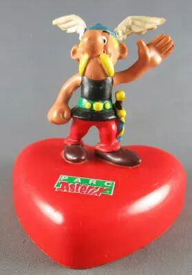 Asterix - Comics Spain Parc Asterix PVC Figure - Asterix on Red Heart