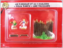 Asterix - Editions ATLAS - Le Village - n°25 : Danseur et sa Cavalière + Deux Bancs + une Palissade
