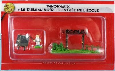Asterix - Editions Hachette - Le Village - N�22 : Panoramix + le Tableau Noir + l\'Entr�e de l\'Ecole Neuf sous Blister