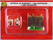 Asterix - Editions Hachette - Le Village - N°54 : Astérix au Banquet + une Serveuse + une Palissade Neuf sous Blister