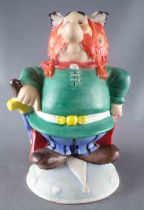 Asterix - Eisa 80\'s Matt Porcelain Figure - Vitalstatistix on his Shield