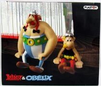 Ast&eacute;rix - Figurines Plastique Plastoy 13cm - Ast&eacute;rix & Ob&eacute;lix assis
