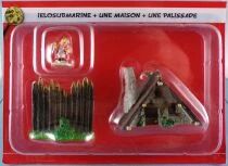 Asterix - Hachette Editions - Gaul\'s Village - #33 : Bacteria + House + Fence Mint on Card