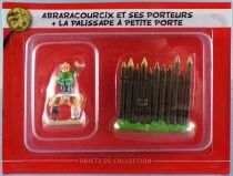 Asterix - Hachette Editions - Gaul\'s Village - #36 : Vitalstatistix and its Bearers + Fence Mint on Card