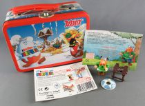 Asterix - Kinder Suprise Ferrero 2003 - Majestix Figure + Metal Mini Lunchbox + Flyer
