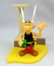 Asterix - McDonald\'s 2002 - Cleopatra Mission (complete premium set of 6 characters)