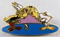 Asterix - Pins Stadium 1988 - Code Moral du Judo Saluer son Adversaire