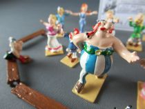 Asterix - Pixi - Le Bal Boite 1 Les Danseurs réf 2326 + Boite 2 Les Musiciens Réf 2327 Certif