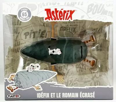 Asterix - Plastoy Plastic Money Bank - Dogmatix and the crushed Roman soldier