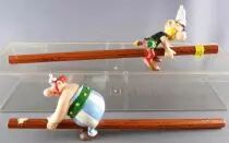  Asterix - Plastoy PVC Mini Figure Oberthur Pencil - 2 x Graphite Pencil with Asterix & Obelix