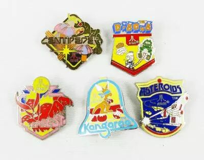 Atari - Set de 5 broches en m�tal - Dig Dug, Tempest, Kangaroo, Centipede, Asteroids