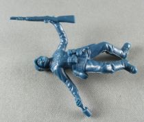 Atlantic 1:32 WW2 2101 German Infantry Crawling with Grenade & Rifle