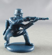 Atlantic 1:32 WW2 2101 German Infantry Firing Rifle Kneeling