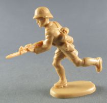 Atlantic 1:32 WW2 2108 German Afrika Korps Running with Rifle & Continental Helmet