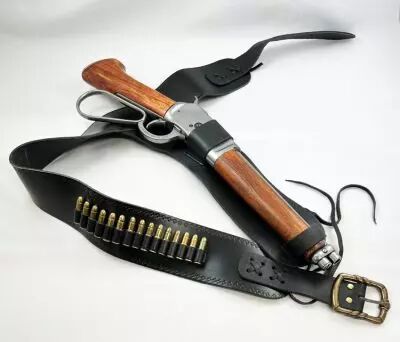 Au Nom de la Loi - R�plique Winchester de Josh Randall 50cm (m�tal & bois) et holster (cuir)