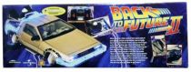 Back to the Future Part.II - Diamond Select Toys Delorean 1/15 Scale Time Machine (Light & Sound Effects) - Limited Edition EE E