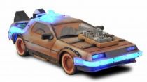 Back to the Future Part.III - Diamond Select Toys Delorean 1/15 Scale Time Machine (Light & Sound Effects)