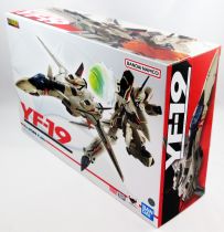 Bandai - Macross Plus - YF-19 d\'Isamu Alva Dyson - DX Chogokin