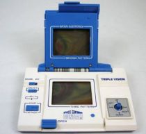 Bandai Electronics - Handheld Game Triple Vision - Space Centurion GUNDAM