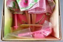 Barbie - Barbie Spring Petals Caucassian Brunette Exclusivité Avon - Mattel 1996 (ref. 16871)