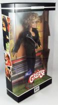 Barbie as Grease\'s Sandy Olson (Olivia Newton-John) - Mattel 2003 (ref.B2510)