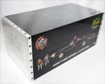 Batman (Classic TV Series) - Jada - 1:18 scale die-cast with lights Batmobile with Batman & Robin figures